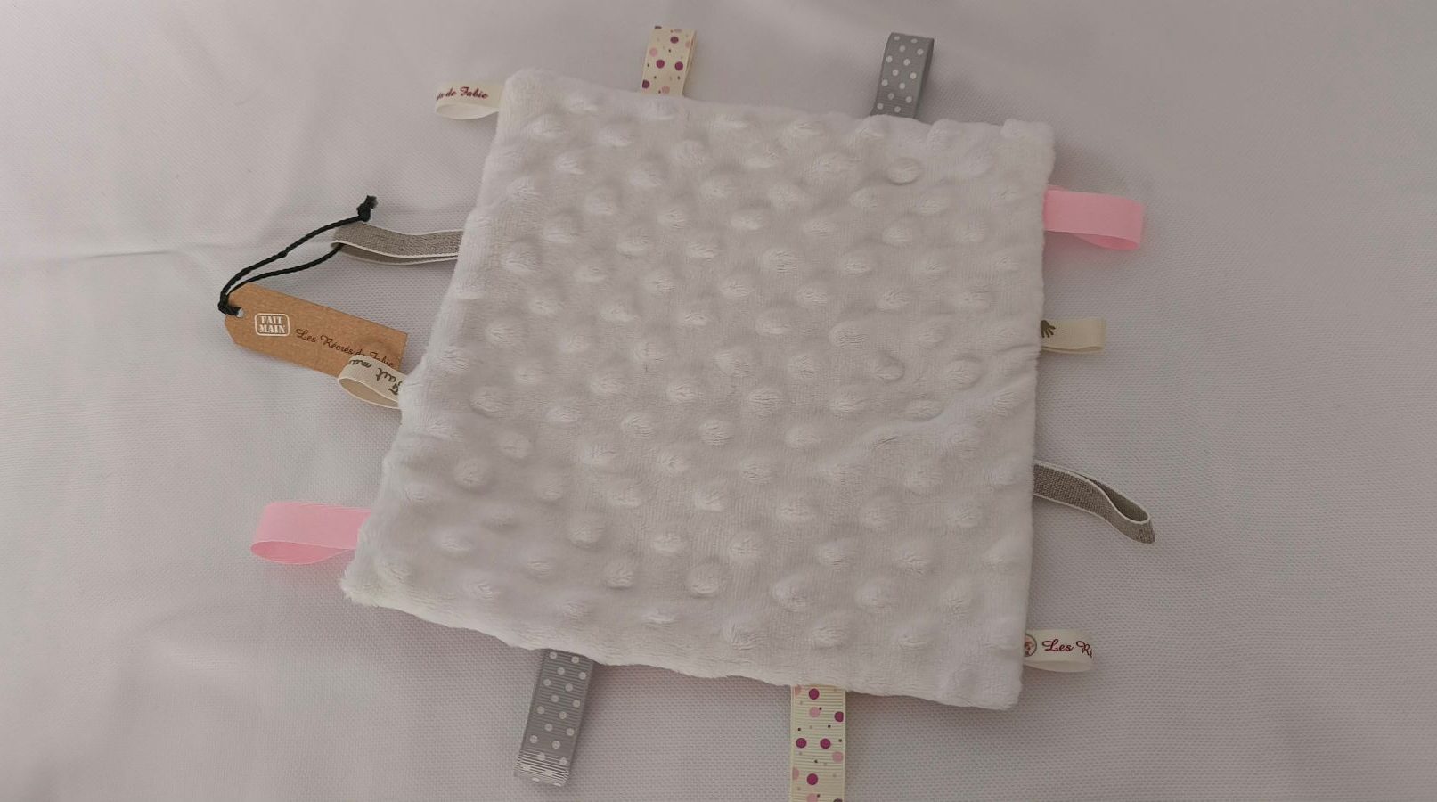 Doudou plat étiquettes côtés – Image 2