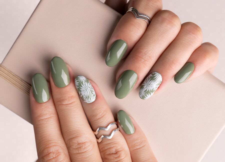 Nails art b