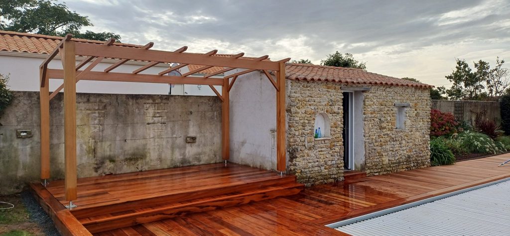 Carport en bois Roblin Menuiserie Sables d'Olonne