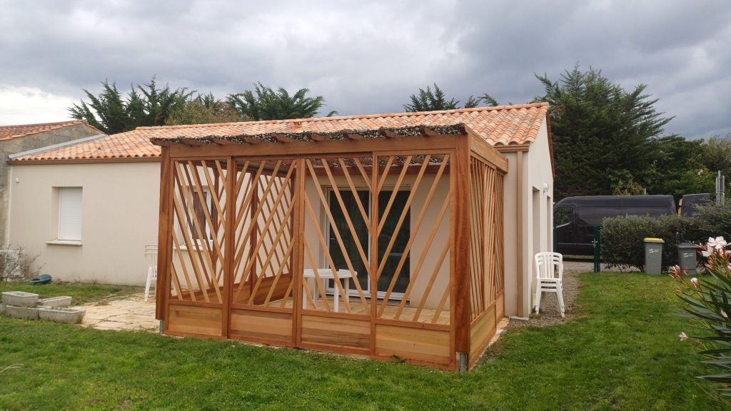 Pergolas en bois Roblin Menuiserie Sables d'Olonne