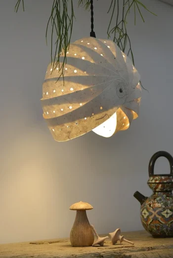 Ammonite baladeuses en pâte de papier - Lueur de Syl